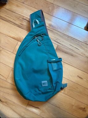 MEC Teal Sling Pack for Men